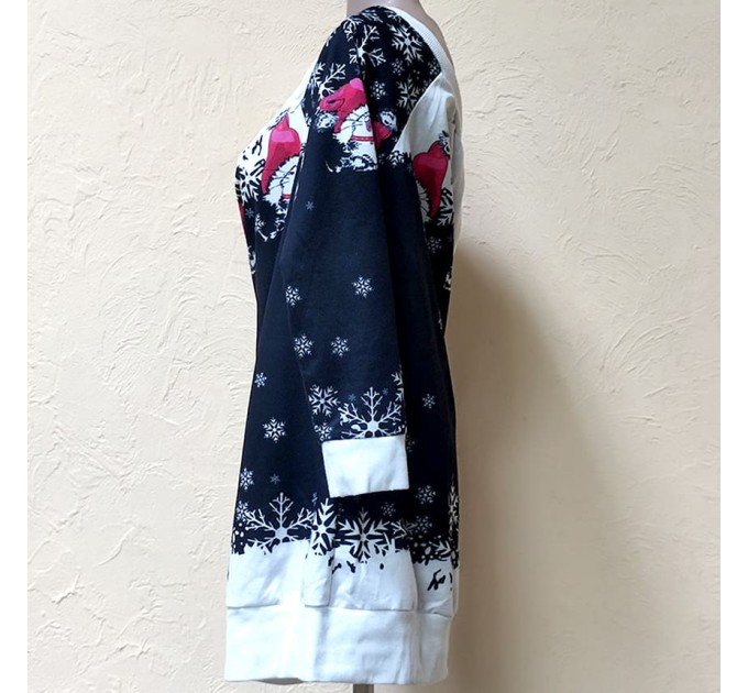 Женская новогодняя блузка с открытым плечом