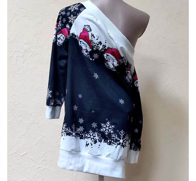 Женская новогодняя блузка с открытым плечом